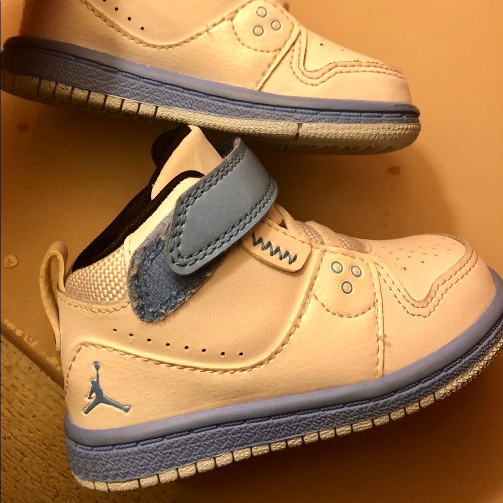 SOLD 2/15/19 Nike Jordans Toddler Size:5C